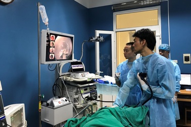 Nội soi nhuộm màu, phóng đại có ý nghĩa gì phát hiện ung thư trực tràng?