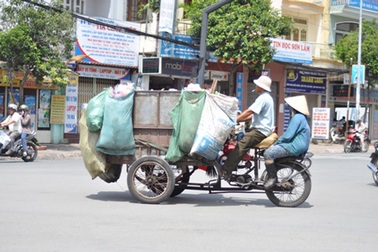 Nhiều thách thức mới trong giảm nghèo đô thị