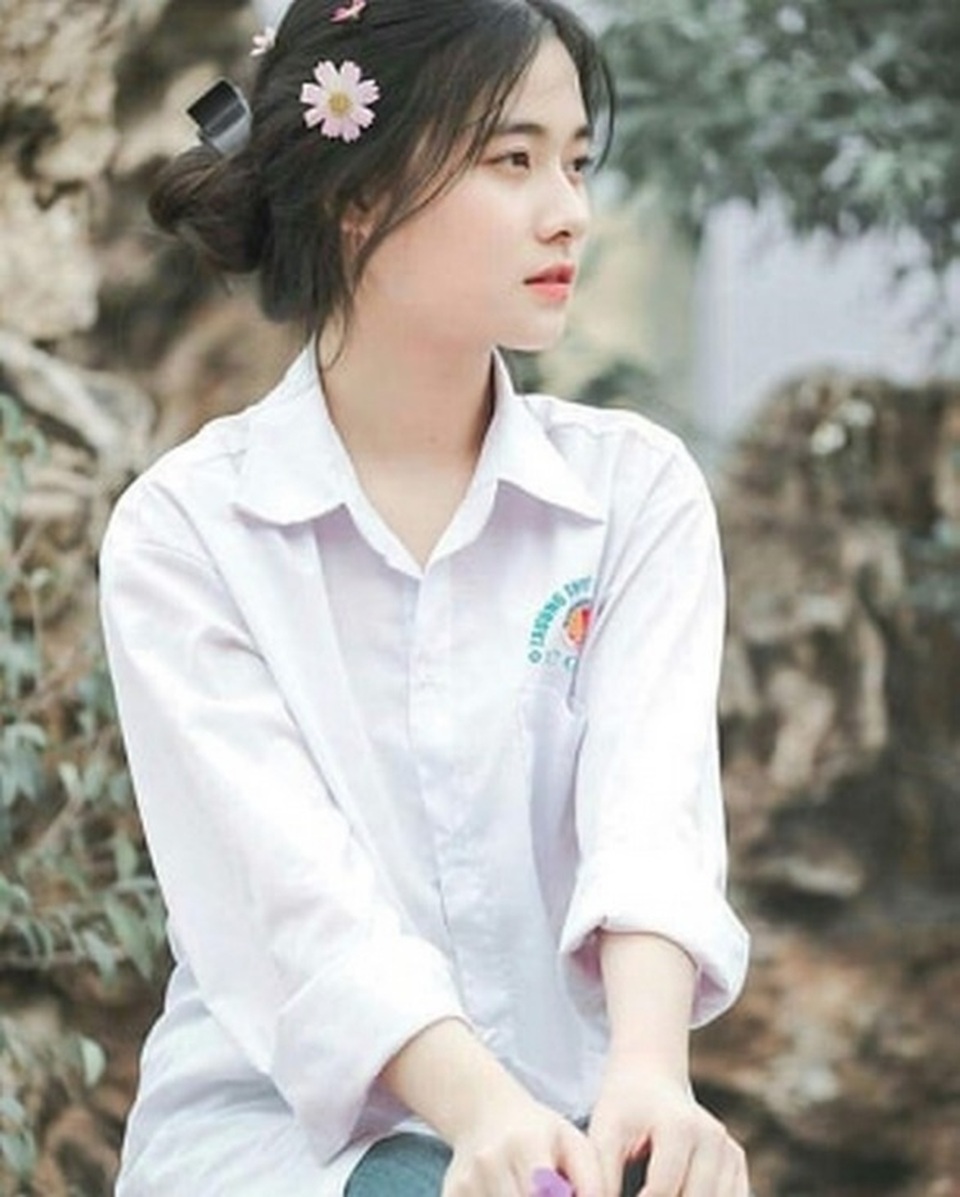 Nhan sắc trong veo “ngắm là yêu” của nữ sinh 10X Bắc Giang - 4 Nhan sắc trong veo “ngắm là yêu” của nữ sinh 10X Bắc Giang - 4