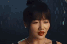 Showbiz 8 - Văn Mai Hương: "Tôi khép kín hơn khi yêu để bảo vệ người ấy"