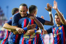 Barcelona đại thắng 6-0 trước đội bóng của Beckham