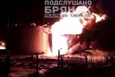 Cháy kho dầu của Nga gần biên giới Ukraine, lửa lan 1.800m2