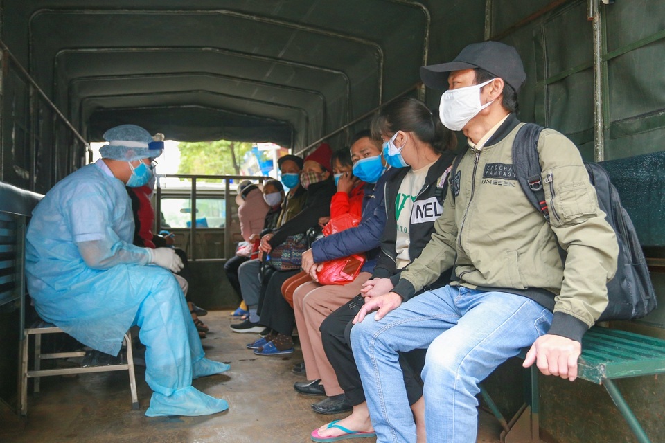 Người dân xóm chạy thận trong những ngày thực hiện cách ly toàn xã hội - 6 Người dân xóm chạy thận trong những ngày thực hiện cách ly toàn xã hội - 6