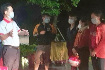 Chủ tịch huyện đi hàng trăm km đón 124 công dân về quê tránh dịch trong đêm