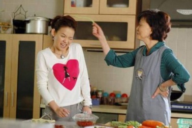 2 năm sống trong sợ hãi với mẹ chồng tốt