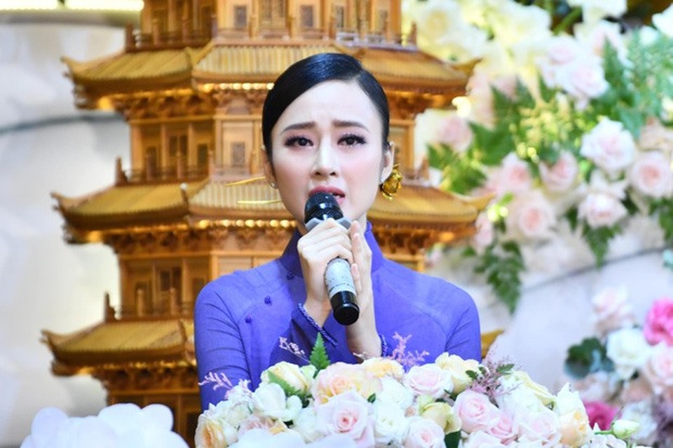 Sự thay đổi của Angela Phương Trinh sau 2 năm rời xa showbiz - 3 Sự thay đổi của Angela Phương Trinh sau 2 năm rời xa showbiz - 3