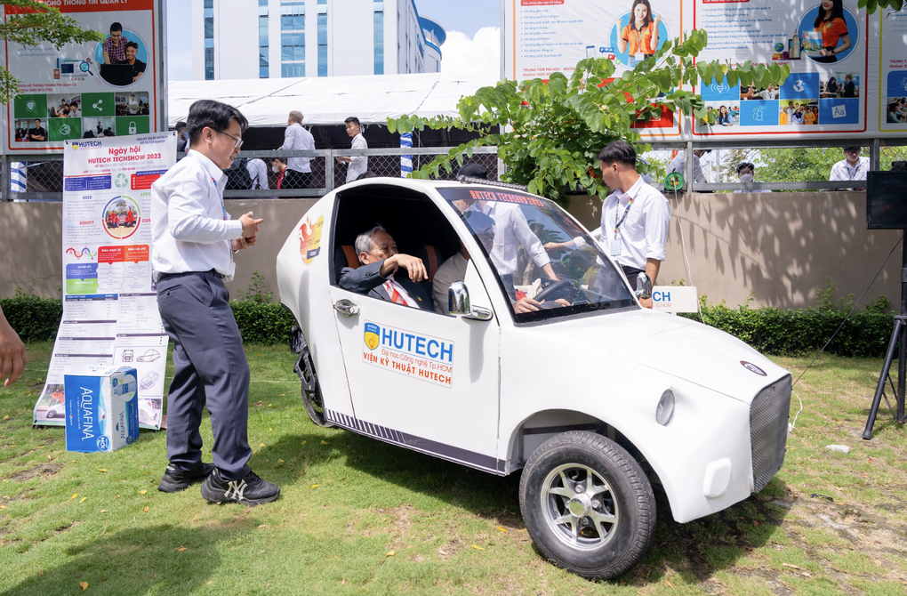 Khám phá môi trường học tập của sinh viên ngành Công nghệ ô tô điện HUTECH - 6 Khám phá môi trường học tập của sinh viên ngành Công nghệ ô tô điện HUTECH - 6