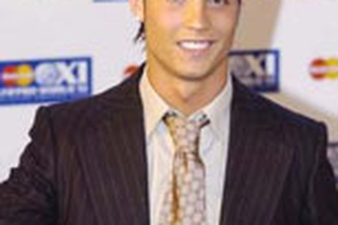 Cristiano Ronaldo “quên” nộp… 2000 Bảng tiền thuế