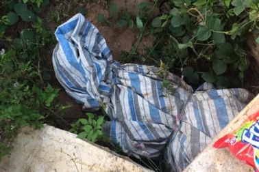 Khống chế ép quan hệ tình dục không được liền ra tay sát hại rồi bỏ xác xuống cống