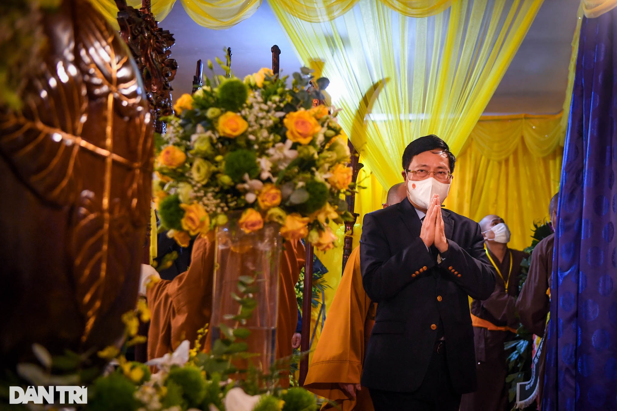 Chủ tịch nước Nguyễn Xuân Phúc dự lễ viếng Đại lão hòa thượng Thích Phổ Tuệ - 4 Chủ tịch nước Nguyễn Xuân Phúc dự lễ viếng Đại lão hòa thượng Thích Phổ Tuệ - 4