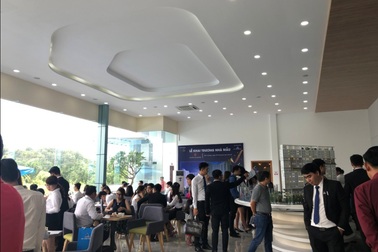 Khách hàng an tâm với chính sách ưu đãi khi mua căn hộ Marina Riverside