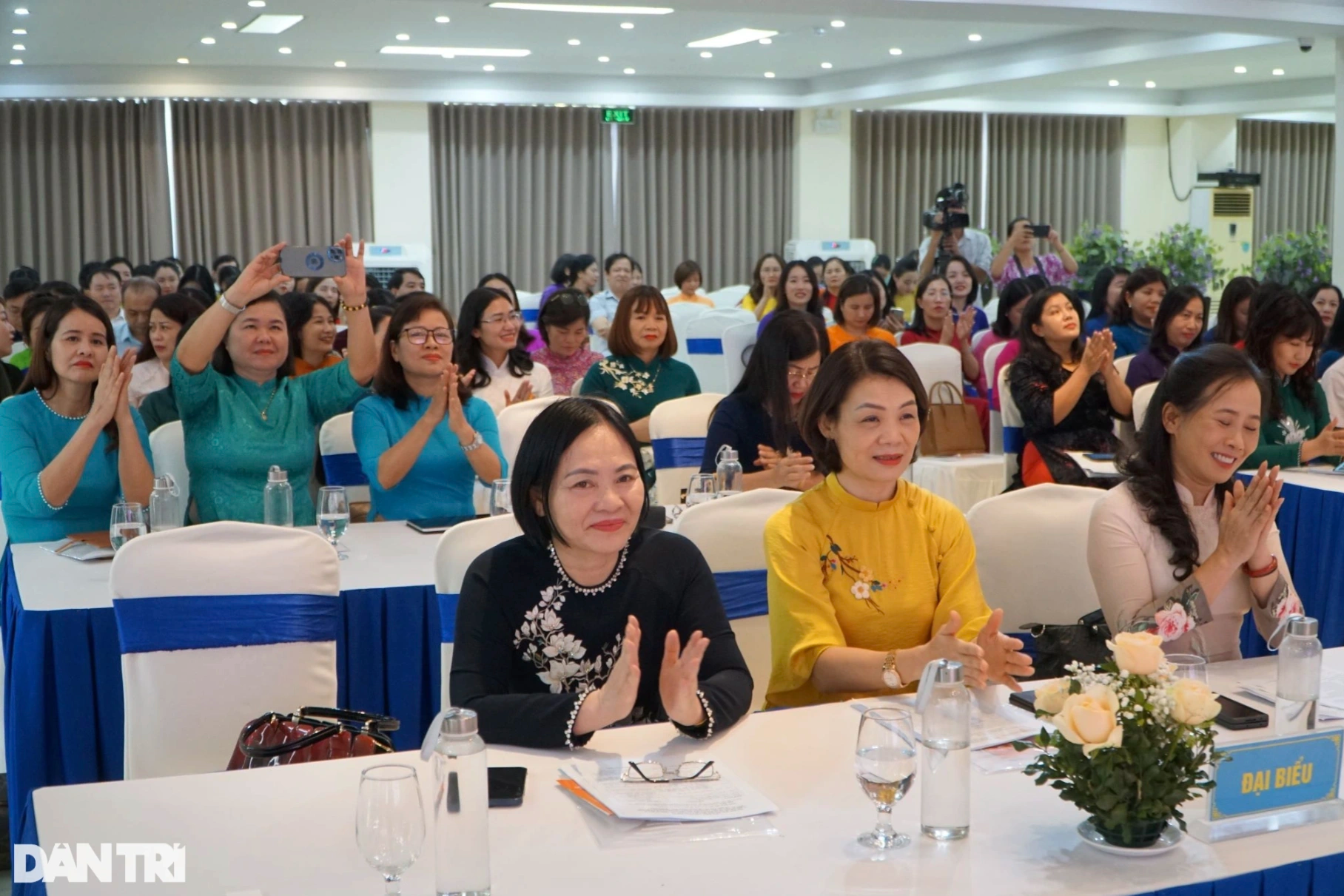 Phát triển toàn diện để cải thiện vị thế xã hội của phụ nữ - 1 Phát triển toàn diện để cải thiện vị thế xã hội của phụ nữ - 1