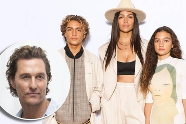 Matthew McConaughey đến Hà Nội trong khi vợ con tỏa sáng ở Paris