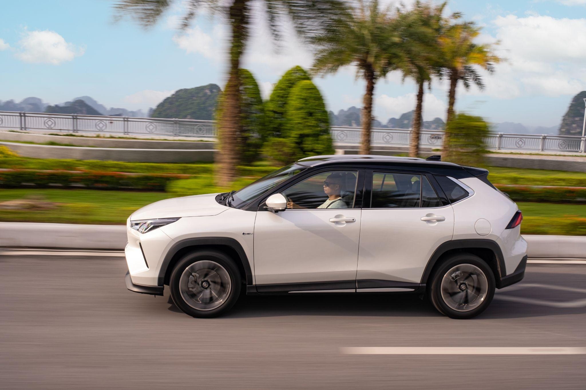 Toyota Yaris Cross có gì để thuyết phục khách Việt khi giá ngang SUV hạng C - 5