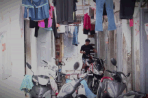 Báo động nguy cơ cháy nổ tiềm ẩn tại các nhà trọ, nhà tập thể cũ ở Hà Nội