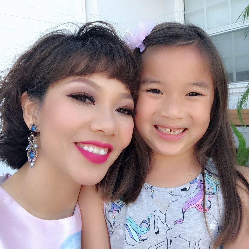 Diva Trần Thu Hà từng chạnh lòng khi con gái không gần gũi mẹ - 2 Diva Trần Thu Hà từng chạnh lòng khi con gái không gần gũi mẹ - 2