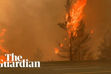 Cảnh tượng như trong phim... khoa học viễn tưởng ở nơi nắng nóng 50 độ C