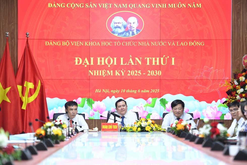 "Làm khoa học, công nghệ không phải nghiên cứu xong cất trong ngăn kéo"