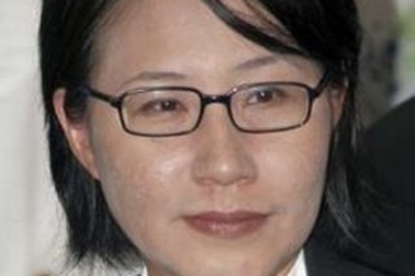 Nữ nghị sĩ xin từ chức vì lộ ảnh khỏa thân