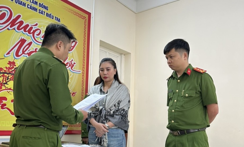 Hoa hậu thiện nguyện vừa bị bắt là ai? - 1 Hoa hậu thiện nguyện vừa bị bắt là ai? - 1