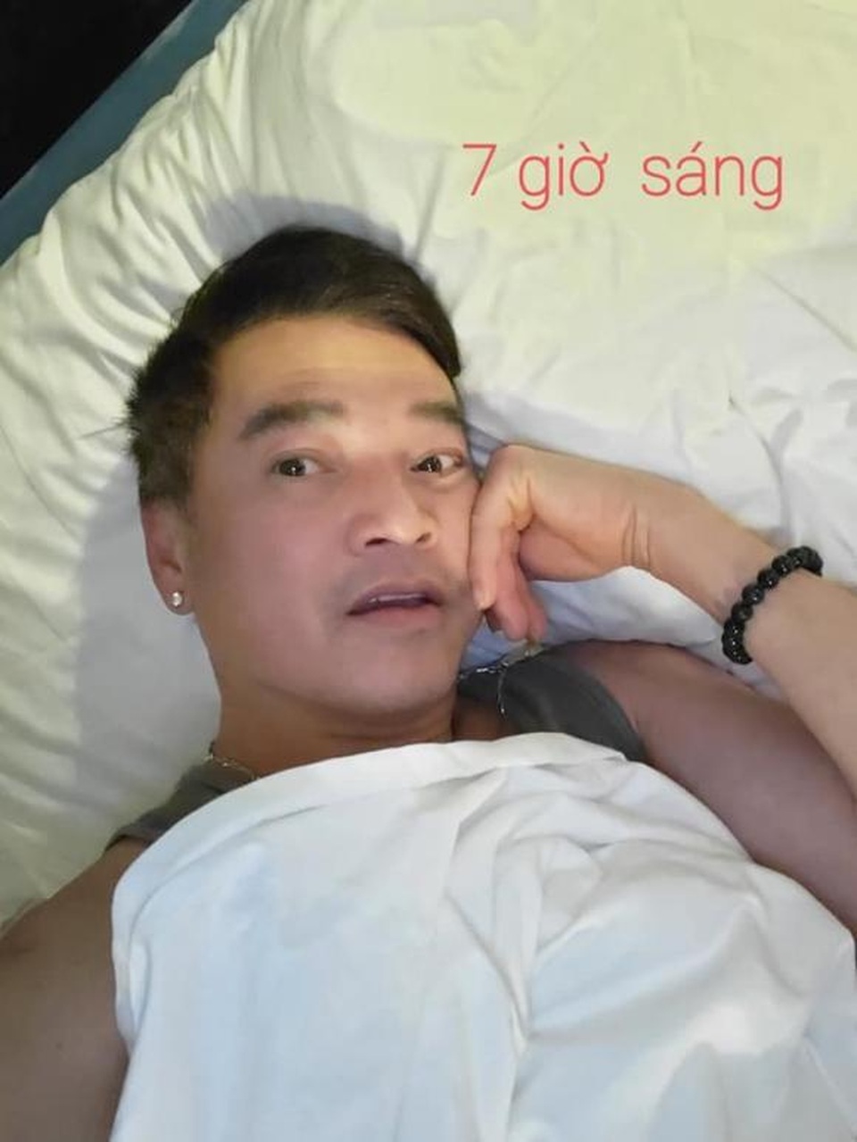 Nghệ sĩ Quang Minh hé lộ cuộc sống nơi cách ly khi về Việt Nam đón Tết - 4 Nghệ sĩ Quang Minh hé lộ cuộc sống nơi cách ly khi về Việt Nam đón Tết - 4