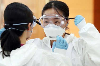 Hàn Quốc: Học sinh phổ thông muốn làm bác sĩ vì... Covid-19