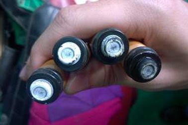 Ôtô dùng xăng kém chất lượng: Bảo hiểm sẽ không đền bù