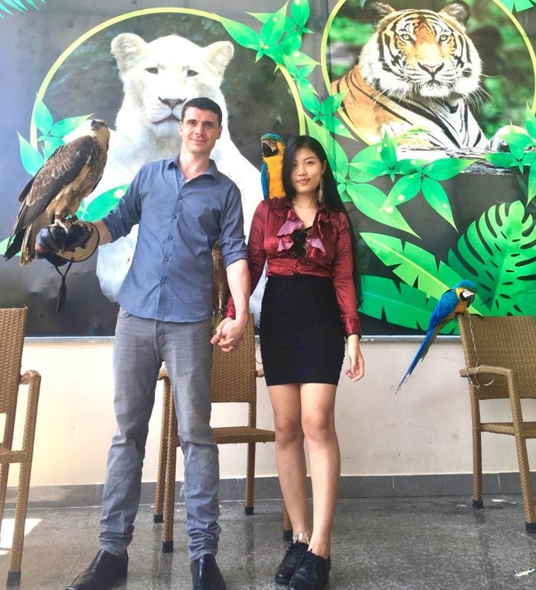 Chàng kỹ sư người Mỹ điển trai vượt 13 nghìn km yêu cô gái Việt kém 15 tuổi - 3 Chàng kỹ sư người Mỹ điển trai vượt 13 nghìn km yêu cô gái Việt kém 15 tuổi - 3