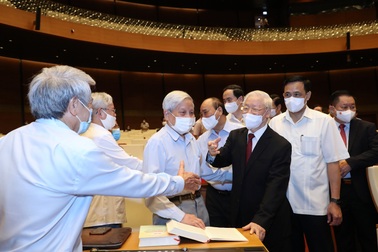 Đảng viên học tập Bác giúp chấn chỉnh tác phong, lối sống xa hoa