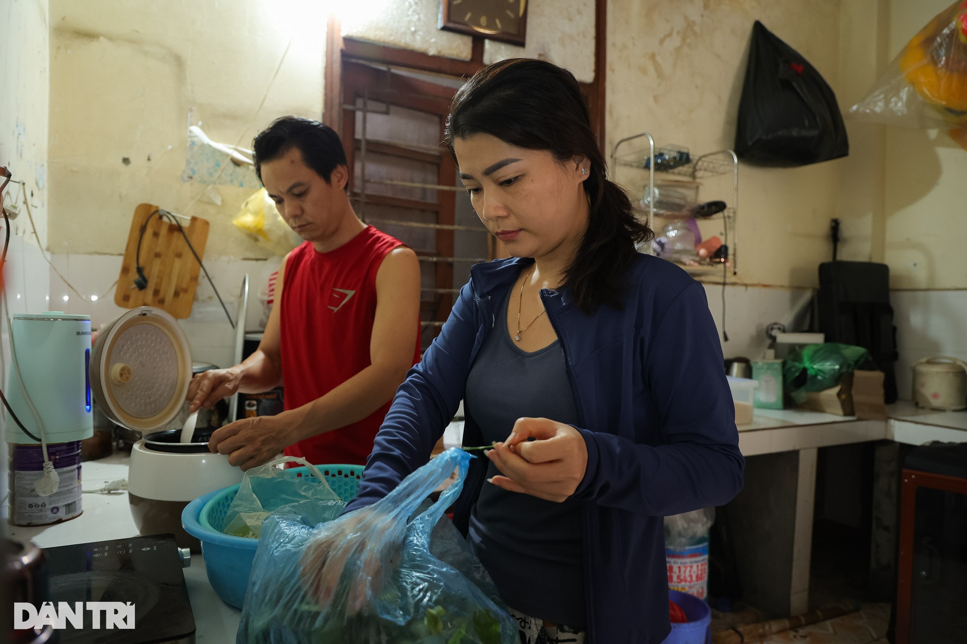 Ở nhờ nhà 15m2, đi vệ sinh chung, nghệ sĩ Tuồng vẫn hết mình với đam mê - 6 Ở nhờ nhà 15m2, đi vệ sinh chung, nghệ sĩ Tuồng vẫn hết mình với đam mê - 6