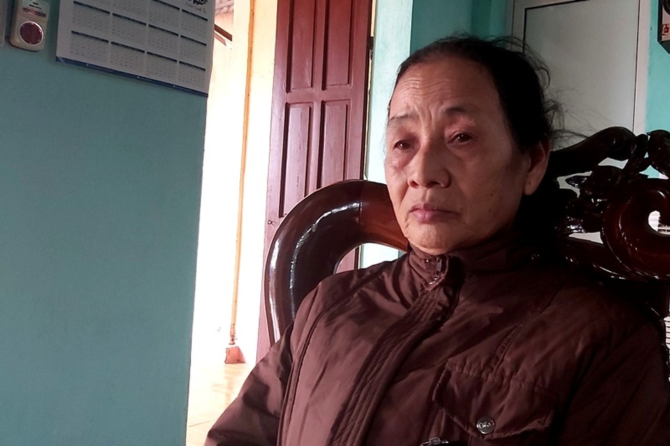 Bố qua đời, mẹ lâm bệnh nặng, nữ sinh Đại học Y nghẹn ngào mong phép mầu... - 2 Bố qua đời, mẹ lâm bệnh nặng, nữ sinh Đại học Y nghẹn ngào mong phép mầu... - 2