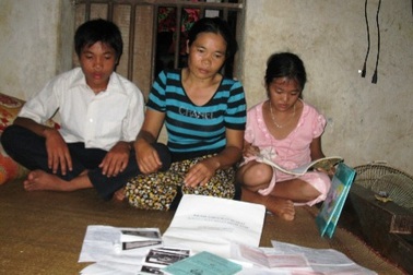 Khốn cùng gia cảnh mẹ goá, con côi 