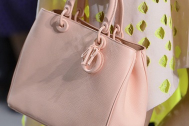 BST giày dép, túi xách Dior