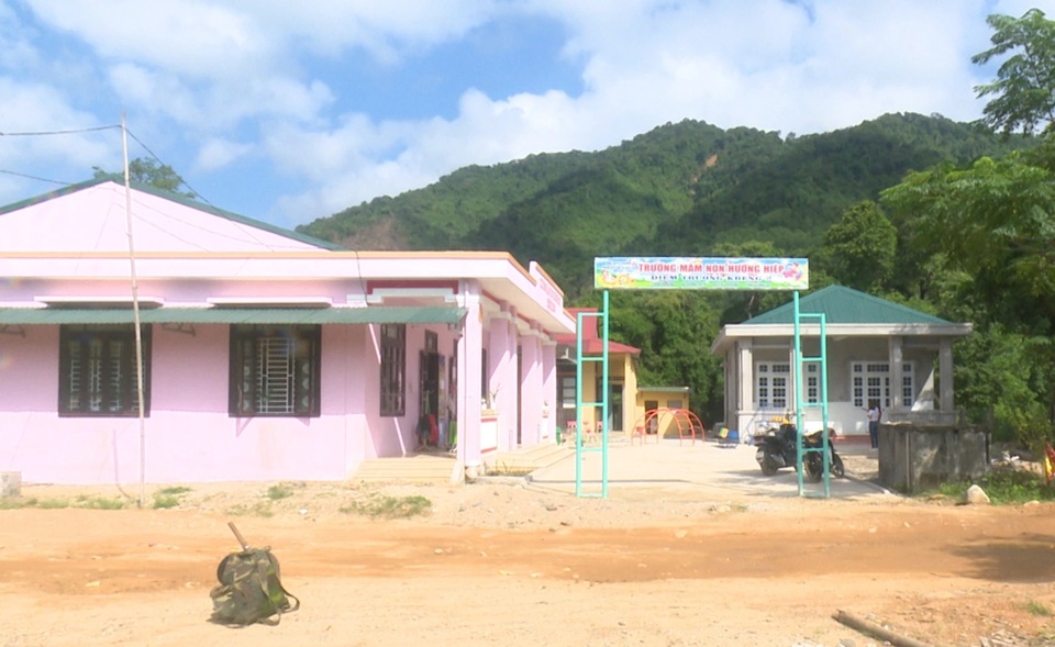 Cô giáo Vân Kiều tự nguyện hiến đất xây trường mầm non - 1 Cô giáo Vân Kiều tự nguyện hiến đất xây trường mầm non - 1