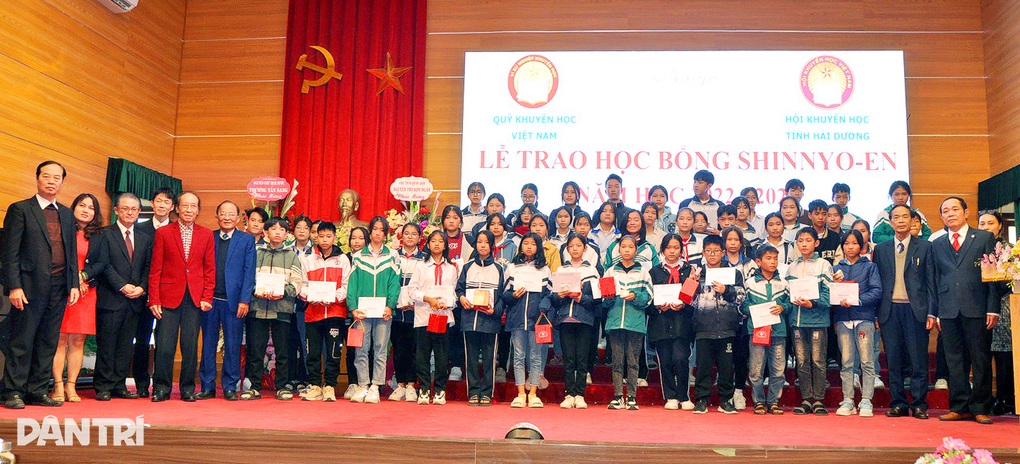 Trao học bổng Shinnyo-en tới 83 sinh viên, học sinh Hải Dương, Hưng Yên - 7 Trao học bổng Shinnyo-en tới 83 sinh viên, học sinh Hải Dương, Hưng Yên - 7