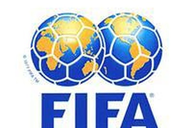 FIFA sẽ trả lương tháng cho trọng tài như... công chức? 