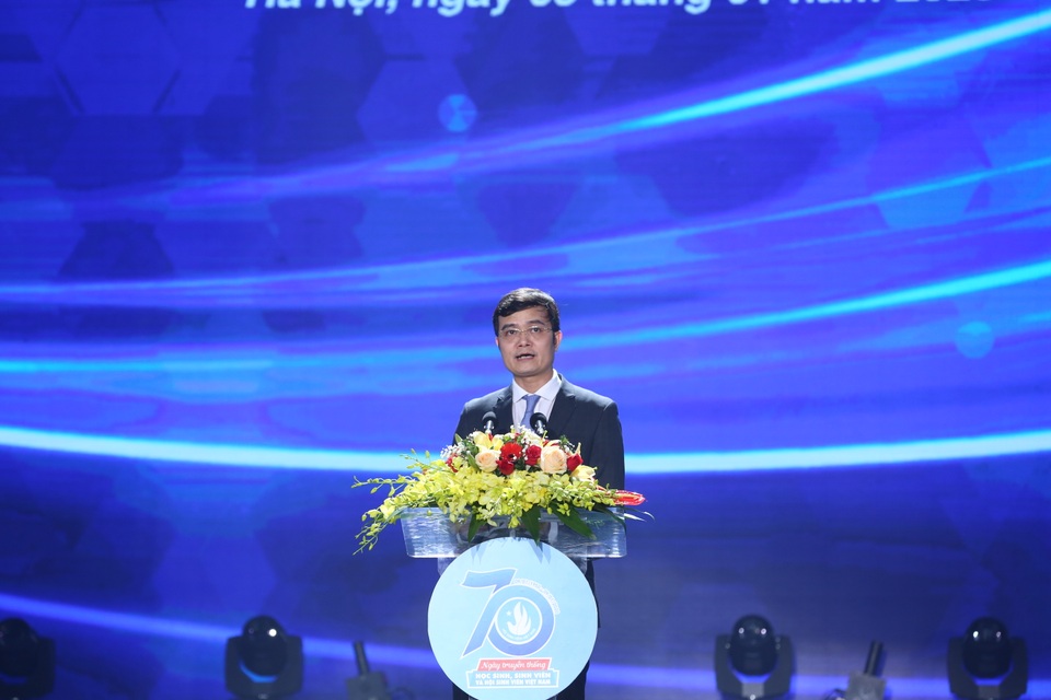 Hội Sinh viên Việt Nam nhận Huân chương Độc lập hạng Nhất lần thứ 2 - 2 Hội Sinh viên Việt Nam nhận Huân chương Độc lập hạng Nhất lần thứ 2 - 2