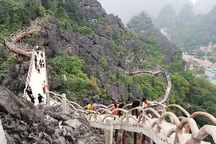 Quy rõ trách nhiệm vụ công trình “khủng” xâm hại Tràng An