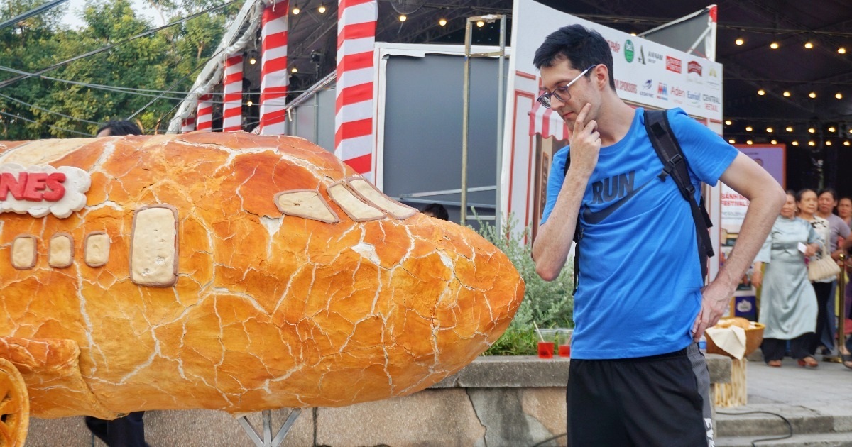 Khách Tây “nghiện” bánh mì Việt Nam, ăn liên tục 7 ngày không chán