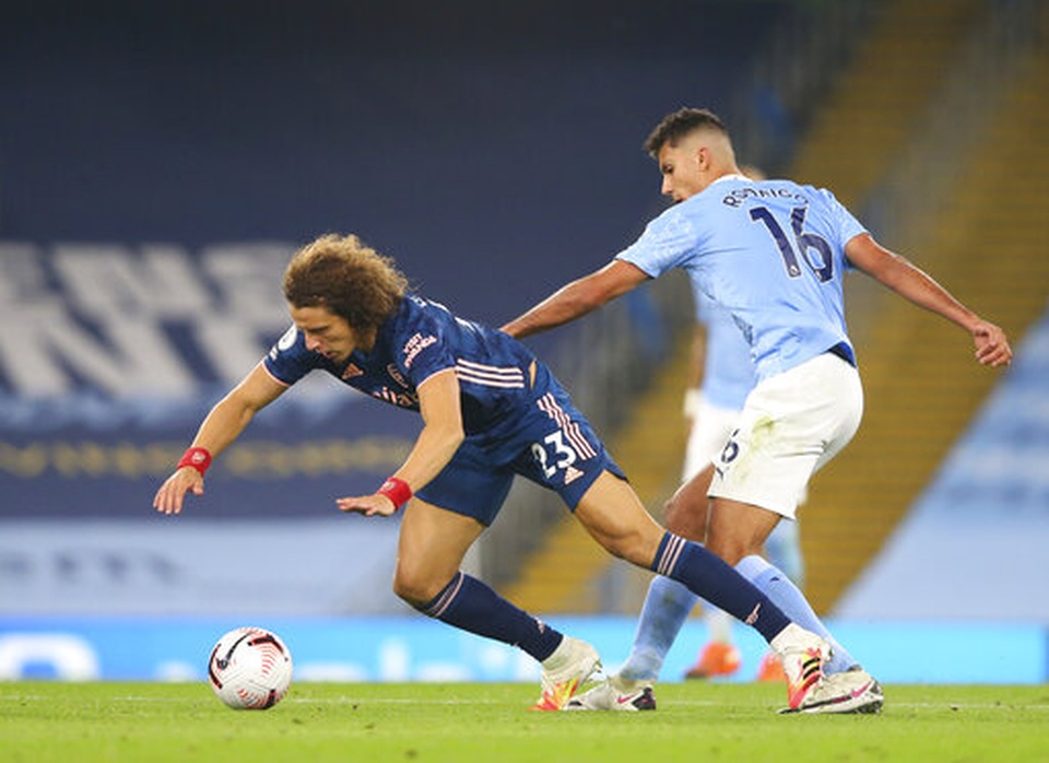 Man City 1-0 Arsenal: Sterling mang tới sự khác biệt - 6 Man City 1-0 Arsenal: Sterling mang tới sự khác biệt - 6