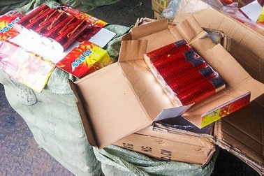 Phát hiện 9 toa tàu chứa pháo, hàng lậu tại ga Sóng Thần