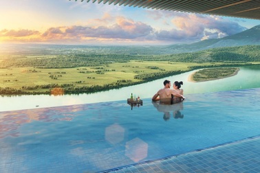 Độc đáo hồ bơi vô cực trên độ cao 130m hấp dẫn giới trẻ Hà Nội