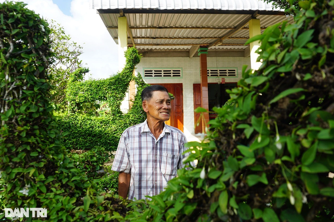 Lão nông suốt 50 năm cắt tỉa vườn cây thành 12 con giáp và rừng chim - 3 Lão nông suốt 50 năm cắt tỉa vườn cây thành 12 con giáp và rừng chim - 3