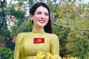 Thiếu tá vào vai "girl phố" náo loạn Hồ Gươm thướt tha trong tà áo dài