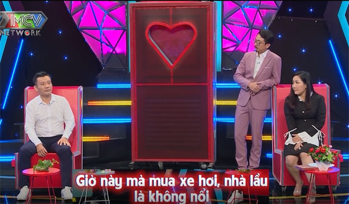 Đôi nam nữ vừa gặp đã tranh luận gay gắt về chuyện tiền bạc - 2 Đôi nam nữ vừa gặp đã tranh luận gay gắt về chuyện tiền bạc - 2