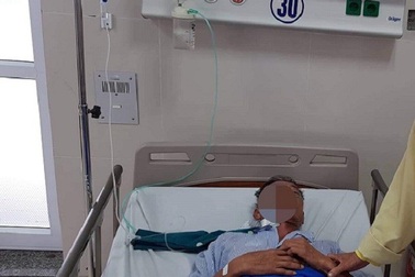 Quảng Bình: Người đàn ông 60 tuổi suýt mất mạng vì ăn cá nóc