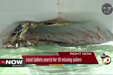 Tìm thấy thi thể thủy thủ Mỹ trong khoang tàu chiến va chạm với tàu dầu