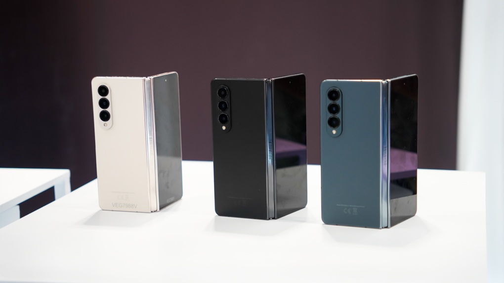 Galaxy Z Flip4, Z Fold4 lên kệ tại Việt Nam - 1 Galaxy Z Flip4, Z Fold4 lên kệ tại Việt Nam - 1