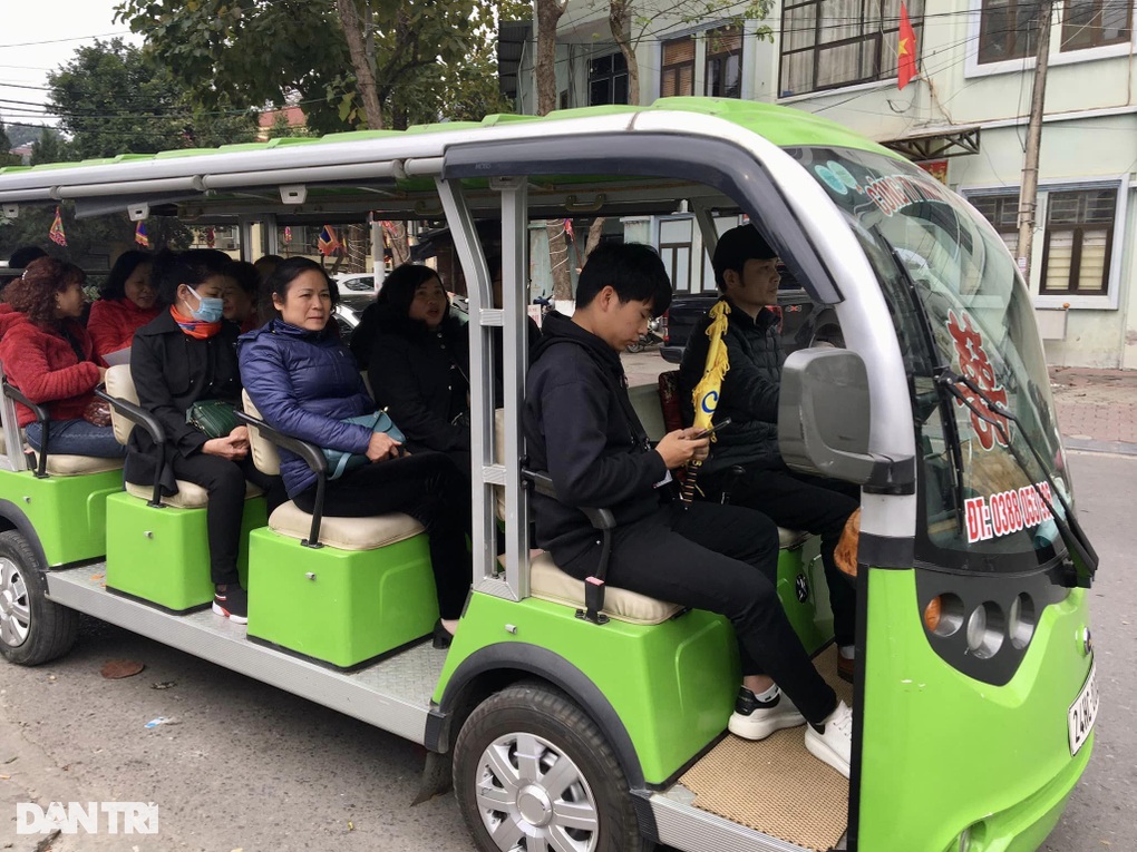 Ngày mùng 7 Tết, hàng ngàn người tới thăm Cửa khẩu quốc tế Lào Cai - 7 Ngày mùng 7 Tết, hàng ngàn người tới thăm Cửa khẩu quốc tế Lào Cai - 7