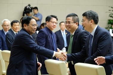 Thủ tướng Phạm Minh Chính gặp mặt 60 nhà giáo tiêu biểu